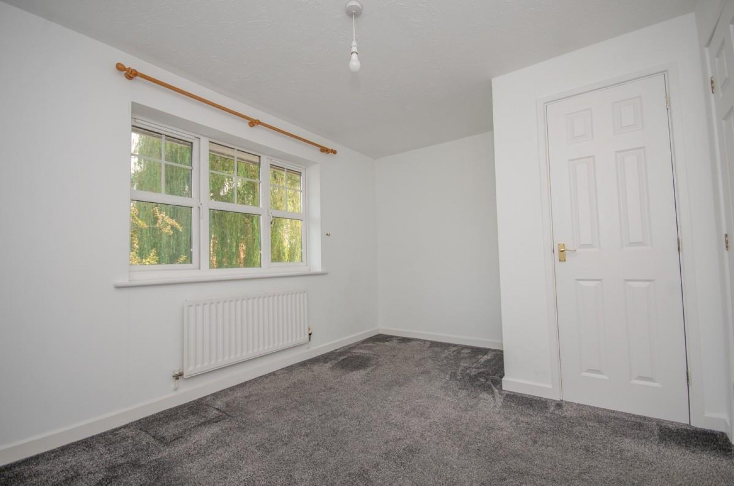 2 bedroom House for sale in Hill Close, Emersons Green, Bristol, BS16 7HH