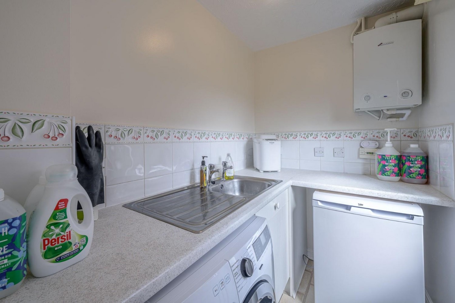4 bedroom House for sale in Sulgrave Close, Dudley