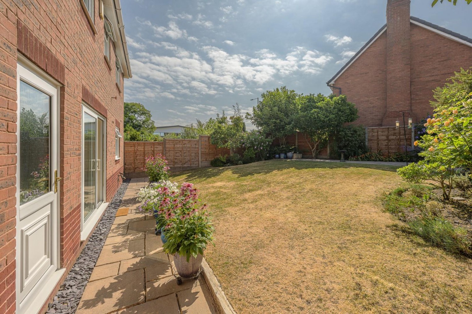 4 bedroom House for sale in Sulgrave Close, Dudley