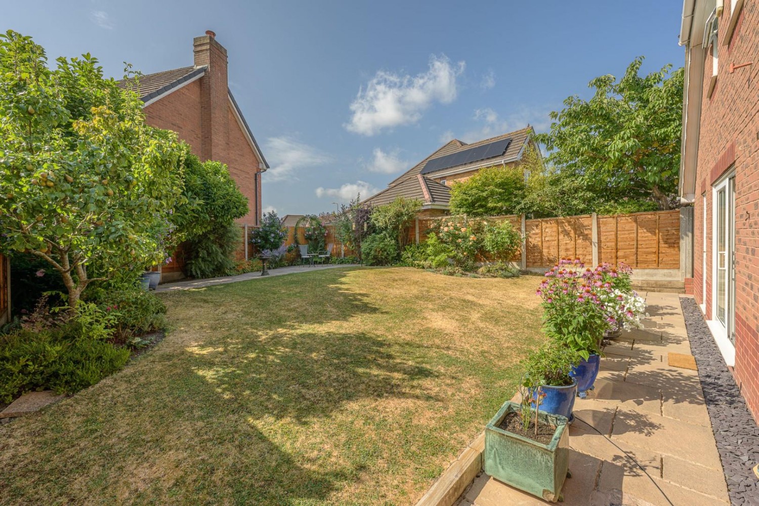 4 bedroom House for sale in Sulgrave Close, Dudley
