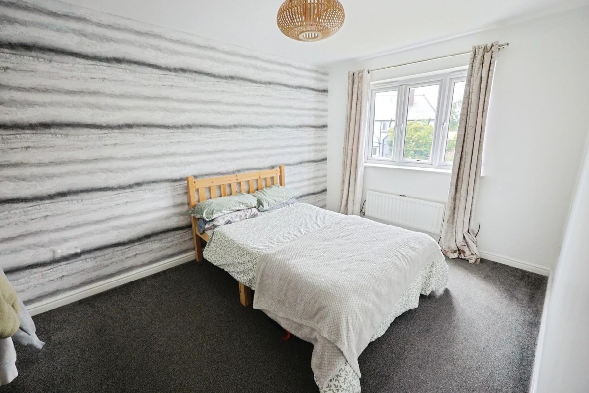 Lynas Place, Evenwood