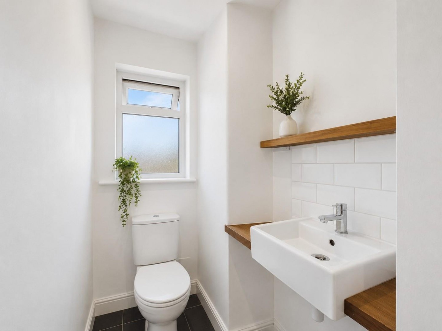 2 bedroom Flat for sale in Quarry Road, Alveston, Bristol