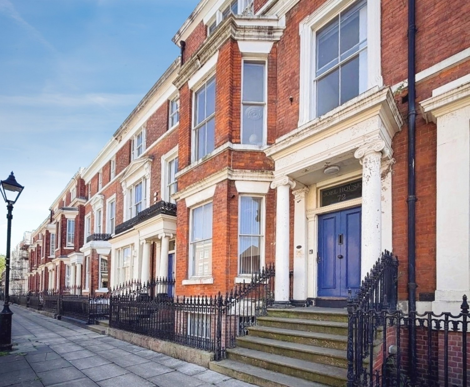 2 bedroom Flat to let in Huskisson Street , Georgian Quarter, L8 7LS