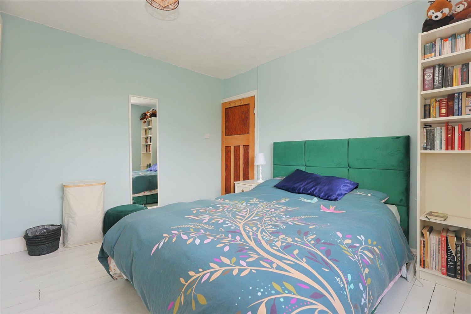3 bedroom House for sale in Swinnow Drive, Leeds