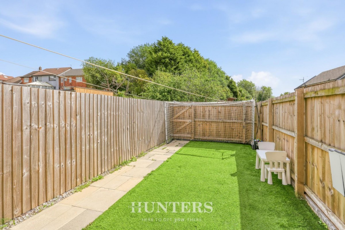 Fusilier Close, Middleton M24