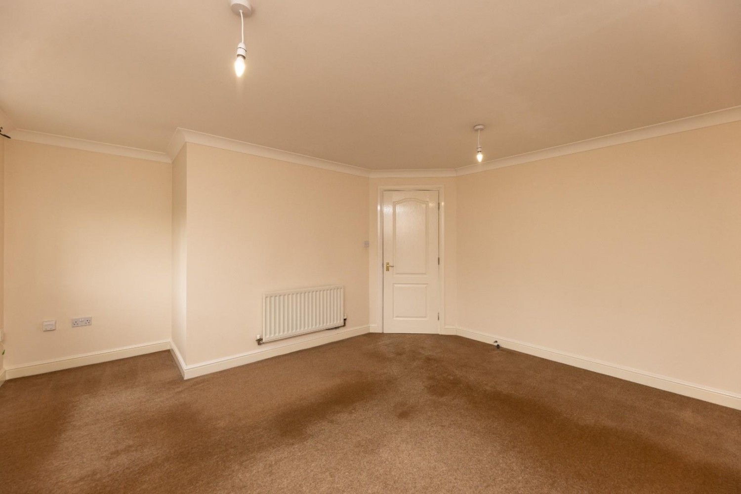 3 bedroom House for sale in Willowbridge Close, Castleford