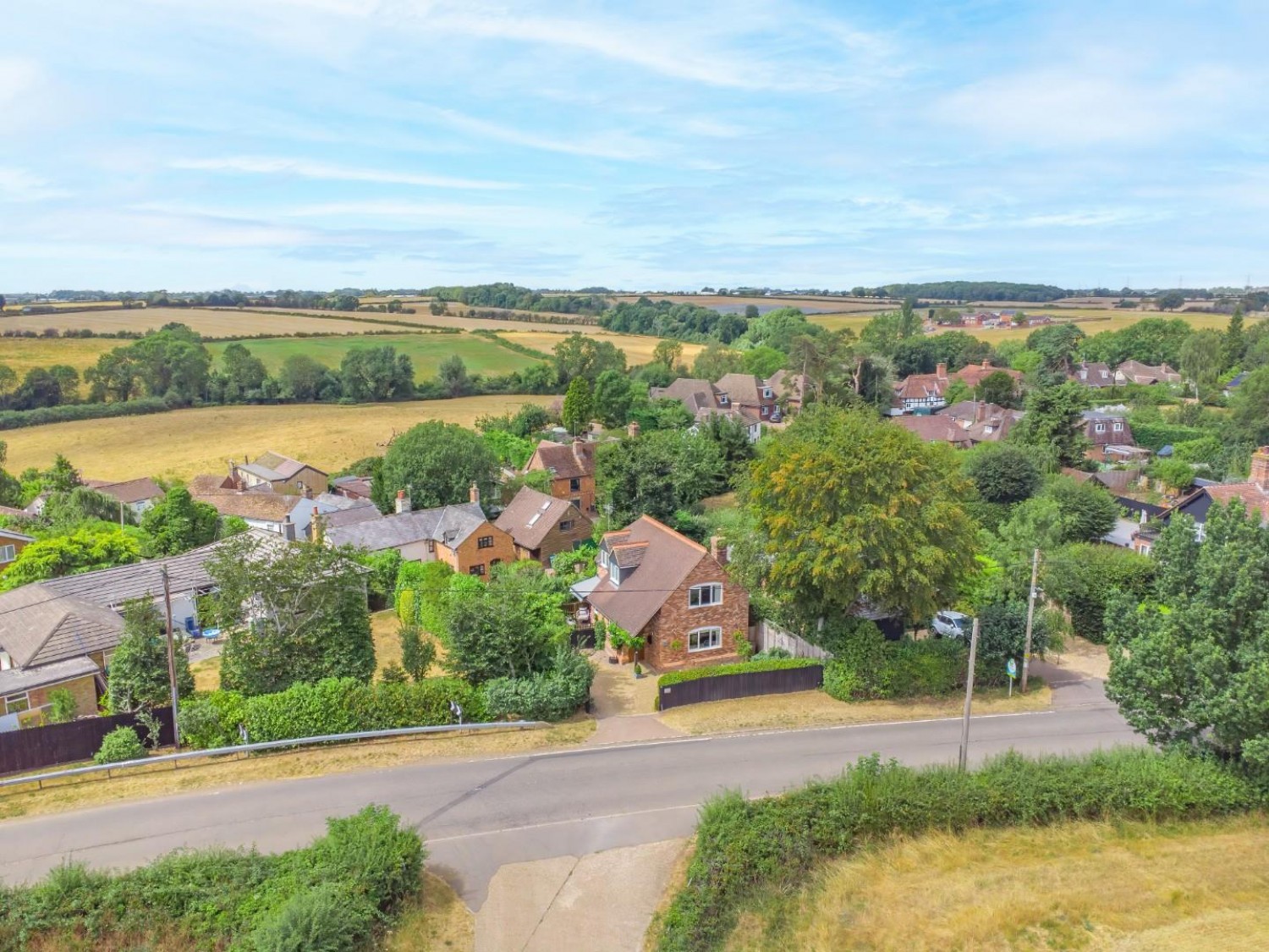 2 bedroom House for sale in Soulbury Road, Burcott, Leighton Buzzard