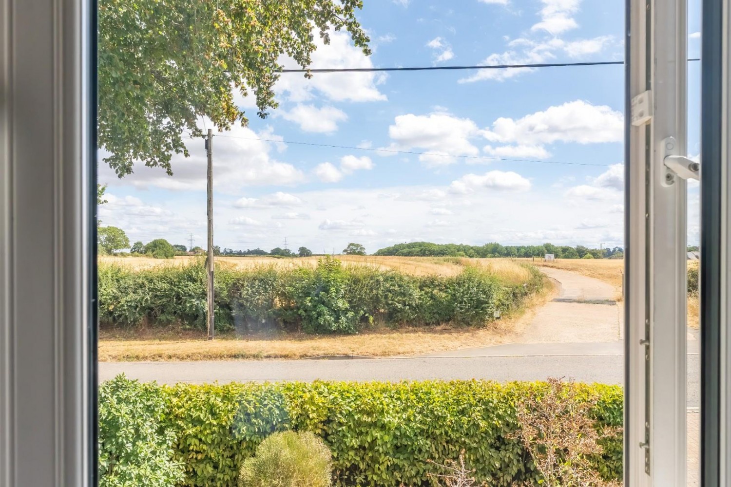 2 bedroom House for sale in Soulbury Road, Burcott, Leighton Buzzard