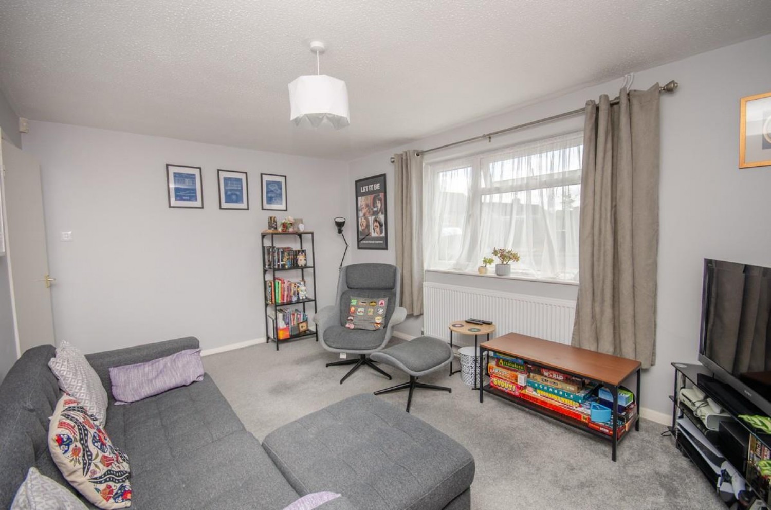 2 bedroom House for sale in The Meads, Downend, Bristol, BS16 6RQ