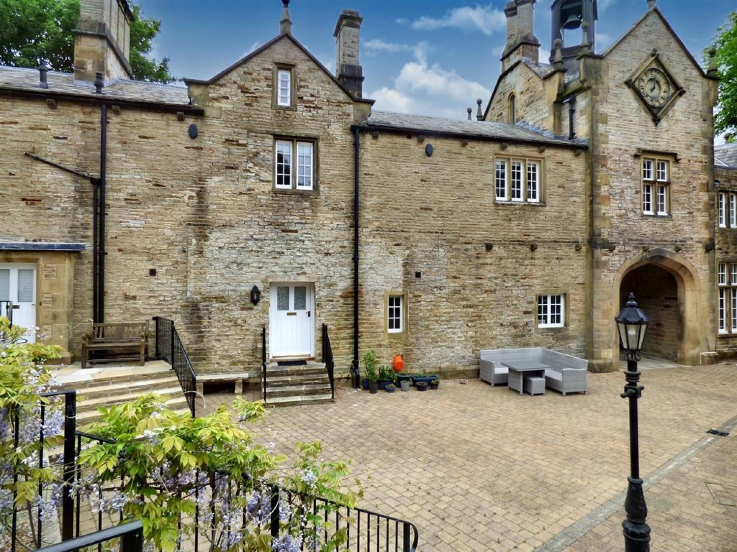 2 bedroom House to let in Eshton Hall, Gargrave. Skipton