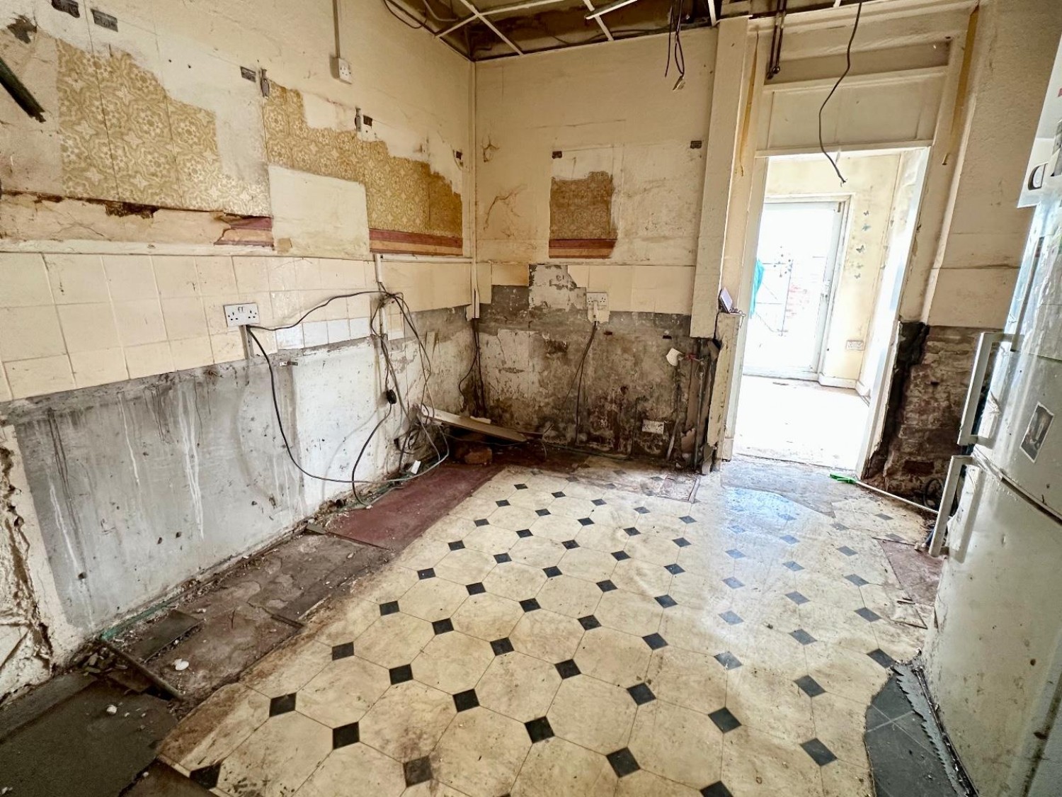 4 bedroom House for sale in Warbreck Drive, Blackpool
