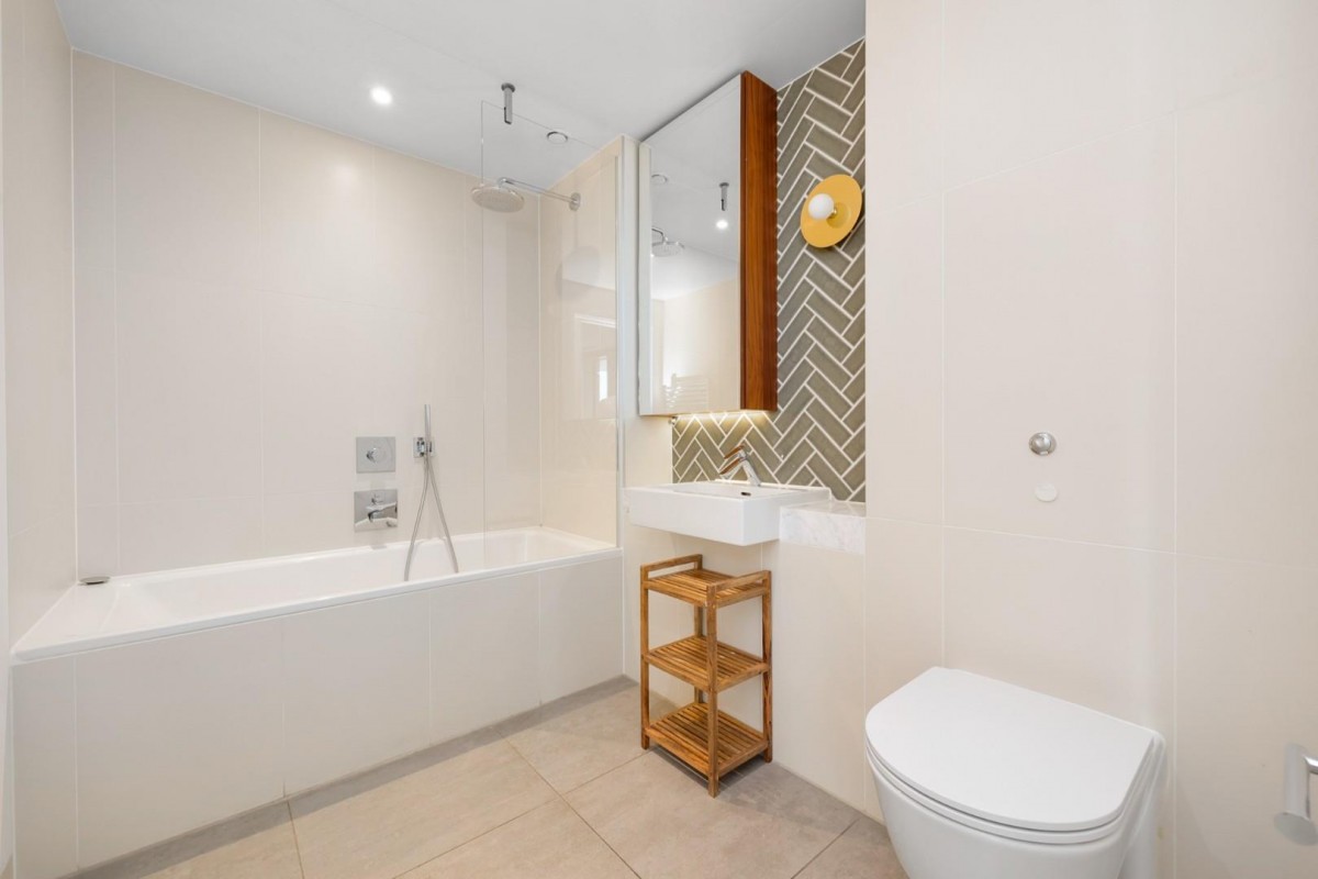 City Road, London, EC1V
