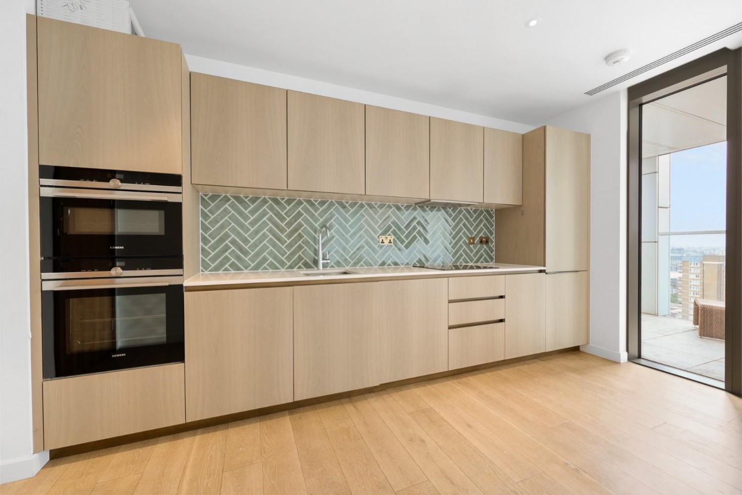 1 bedroom Flat to let in City Road, London, EC1V