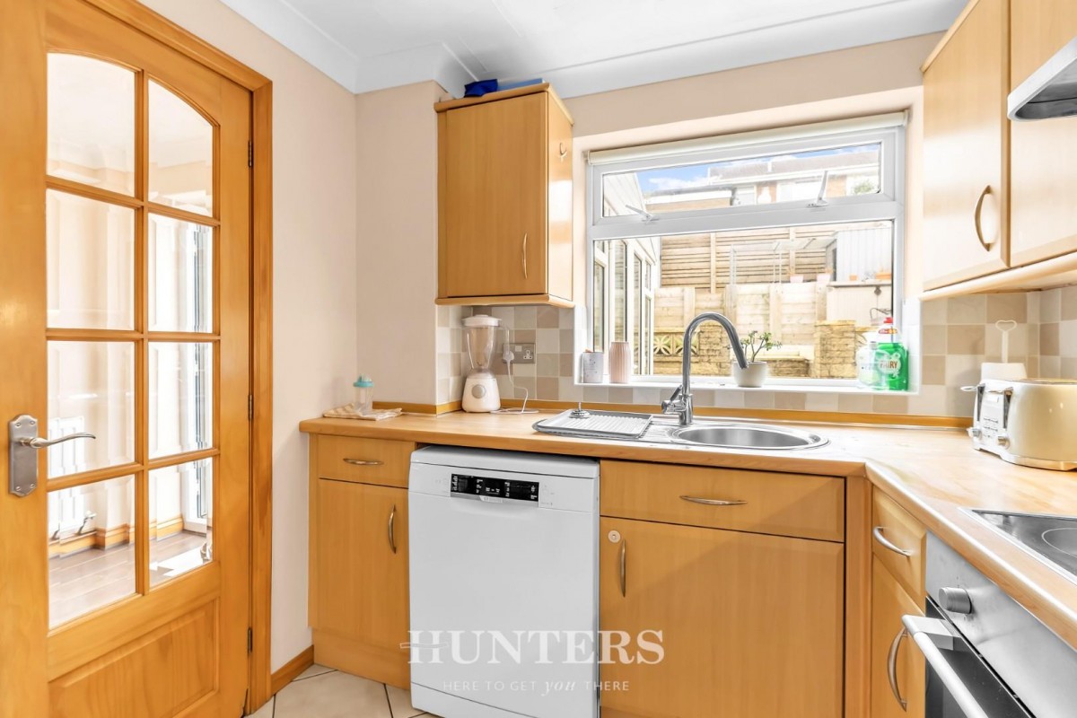 Glenwood Drive, Middleton M24