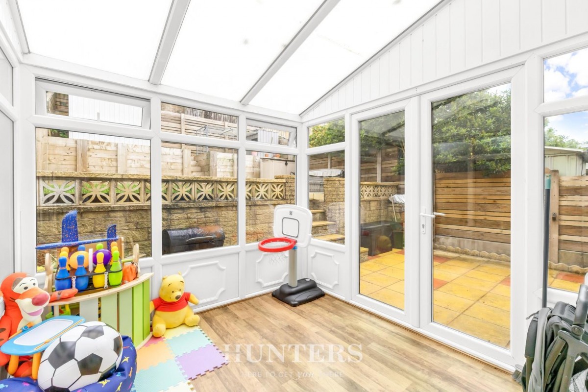 Glenwood Drive, Middleton M24