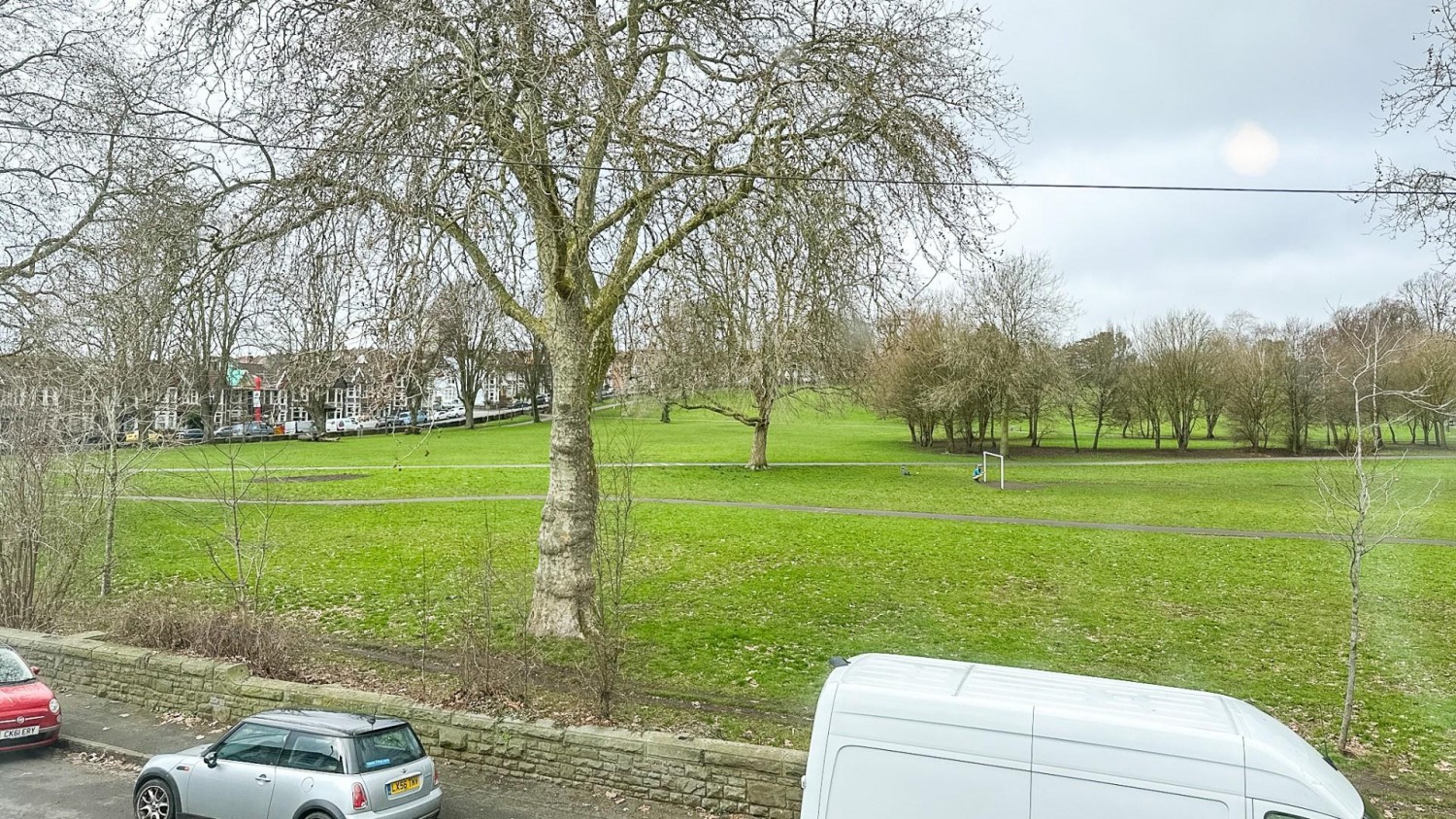 2 bedroom House to let in Hill Avenue, Victoria Park, Bristol