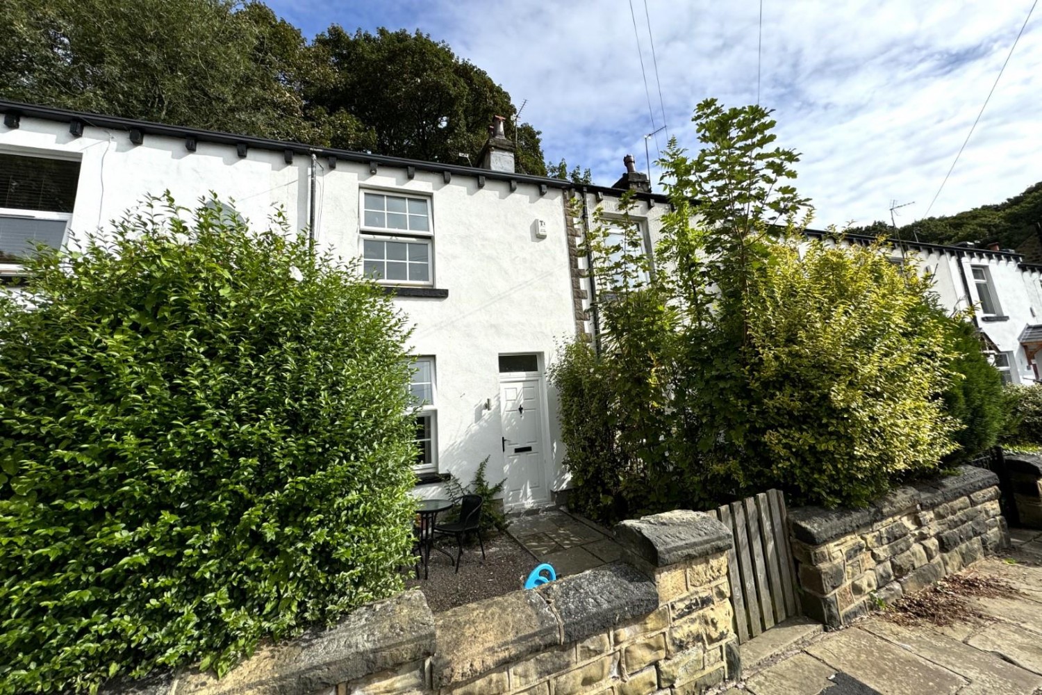 2 bedroom House to let in Ravenscar Avenue, Oakwood