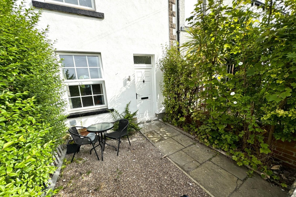 Ravenscar Avenue, Oakwood