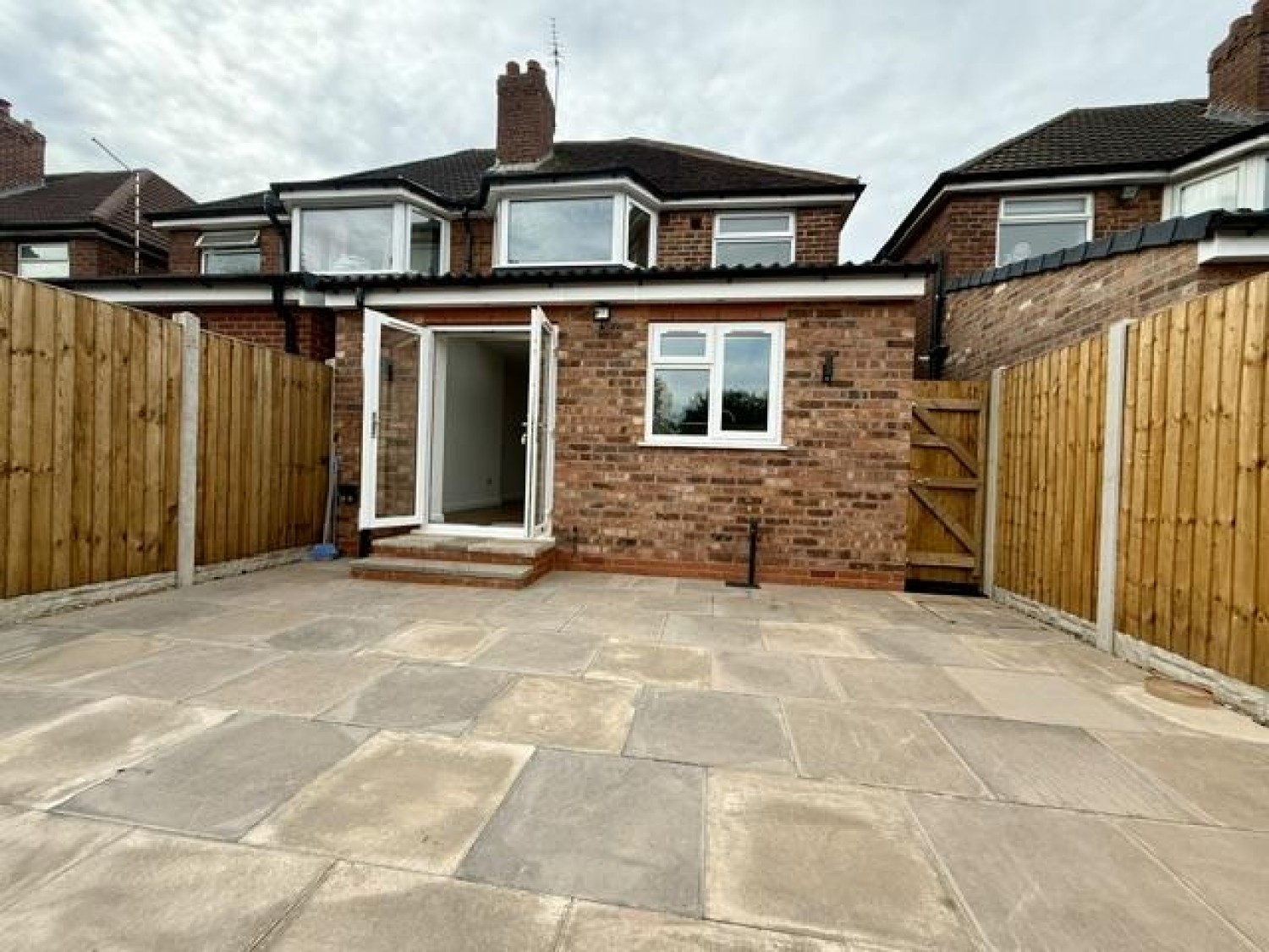 3 bedroom House to let in Hansons Bridge Road, Birmingham