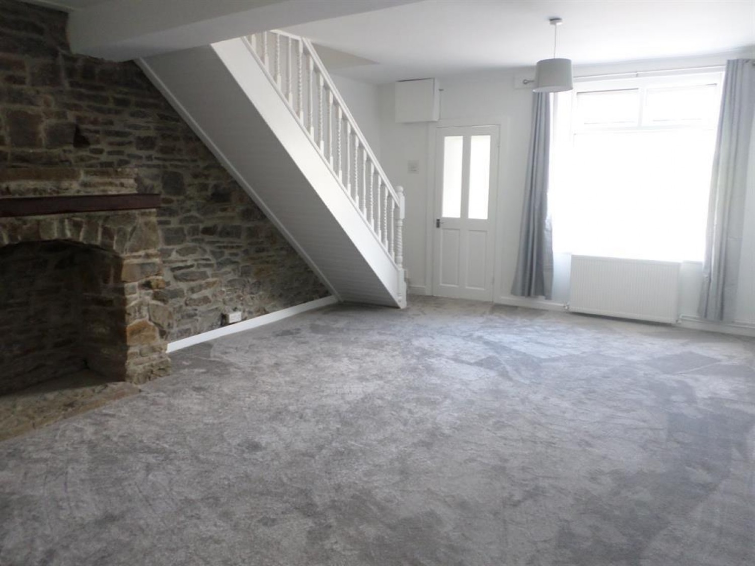2 bedroom House to let in John Street, Nantymoel, Bridgend, CF32 7SU
