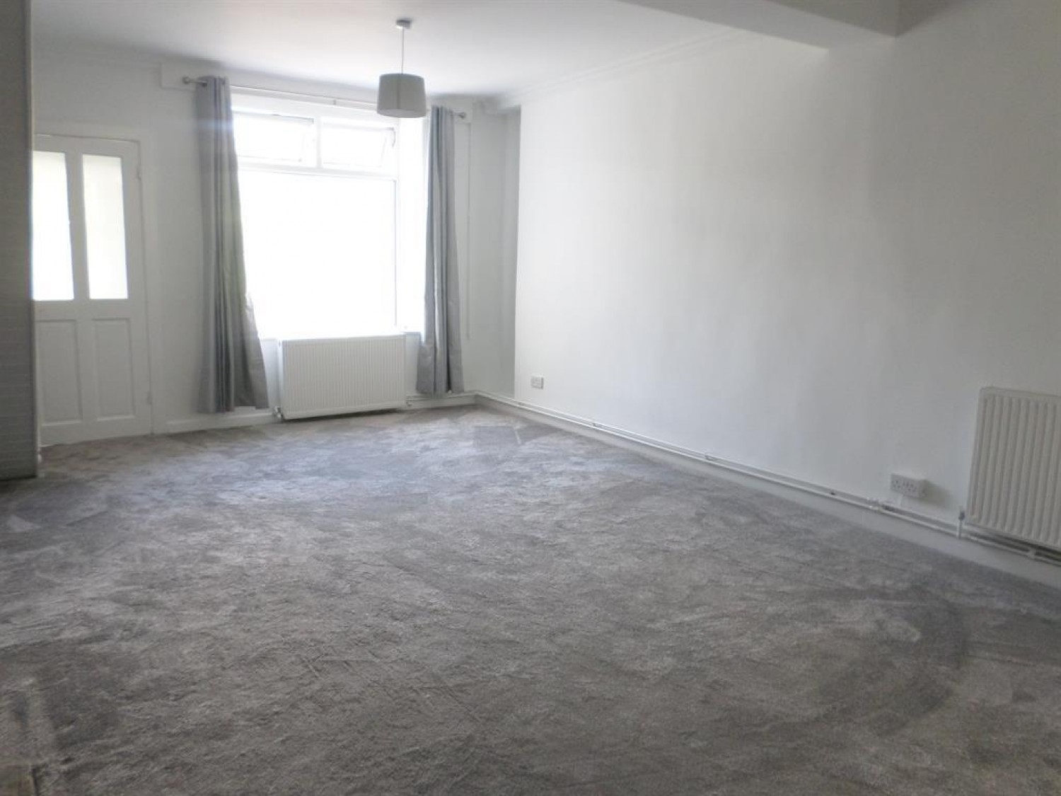 2 bedroom House to let in John Street, Nantymoel, Bridgend, CF32 7SU