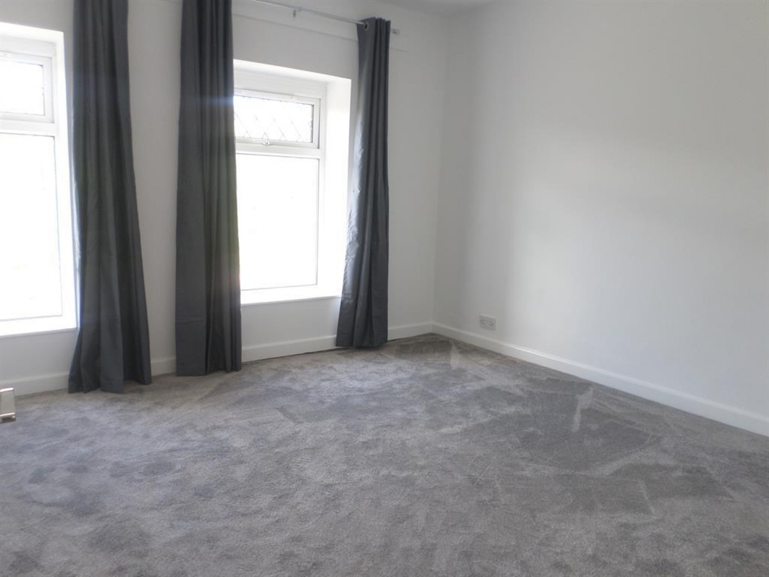 2 bedroom House to let in John Street, Nantymoel, Bridgend, CF32 7SU
