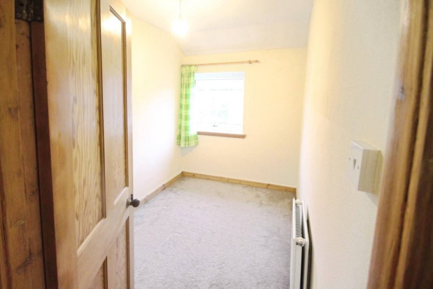 3 bedroom House to let in Manor Crescent, Pool In Wharfedale