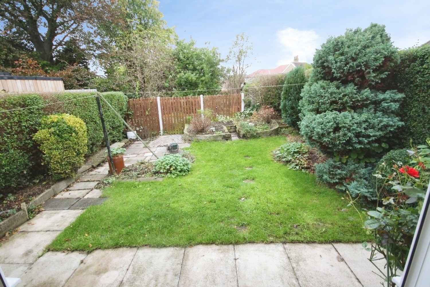 3 bedroom House to let in Manor Crescent, Pool In Wharfedale