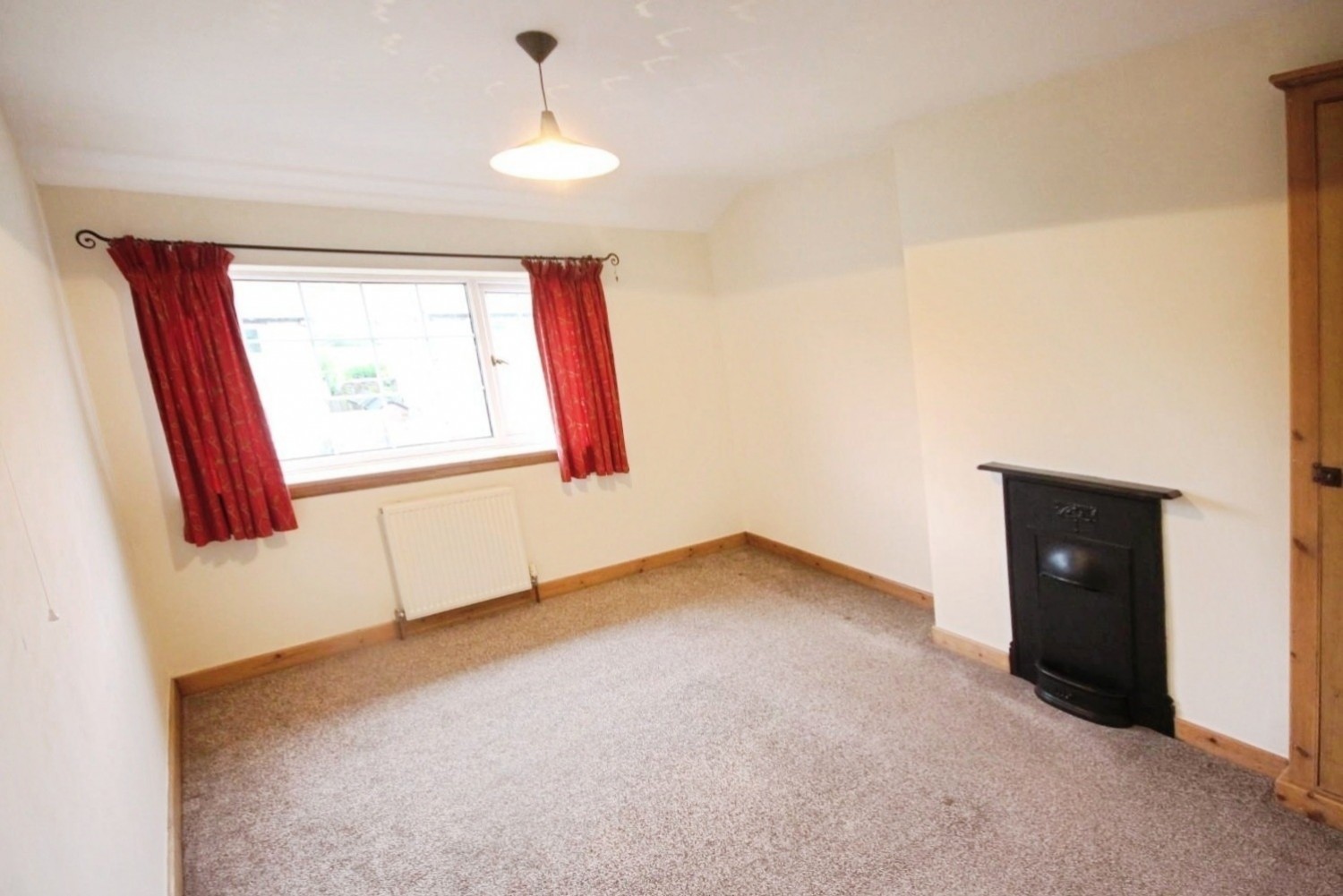 3 bedroom House to let in Manor Crescent, Pool In Wharfedale