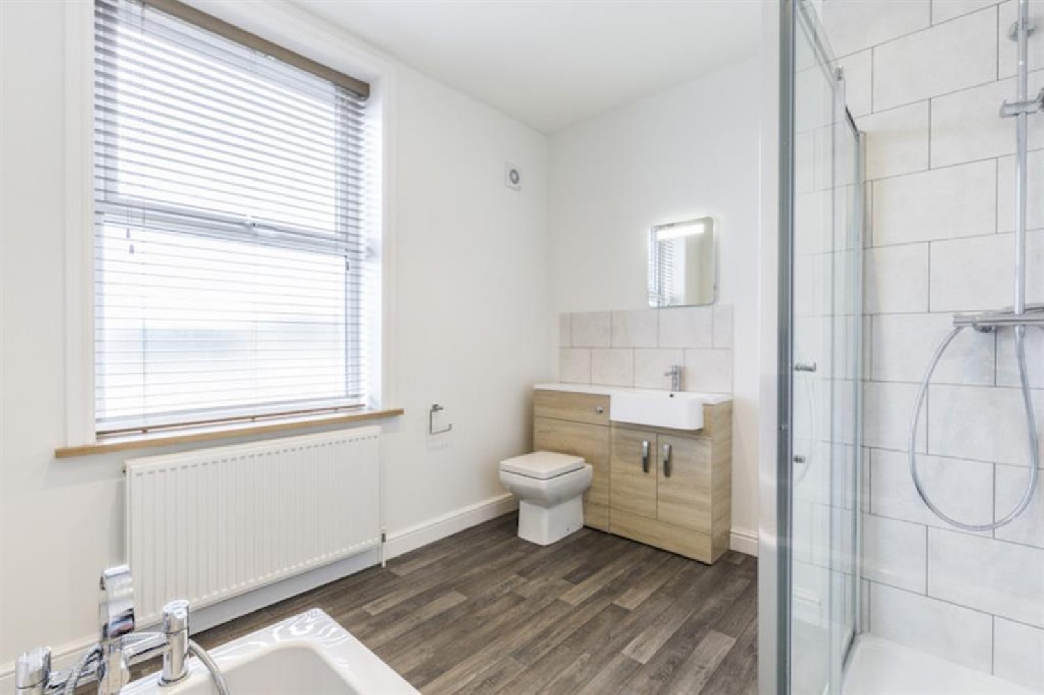 4 bedroom House to let in Wellington Road, Ilkley, LS29
