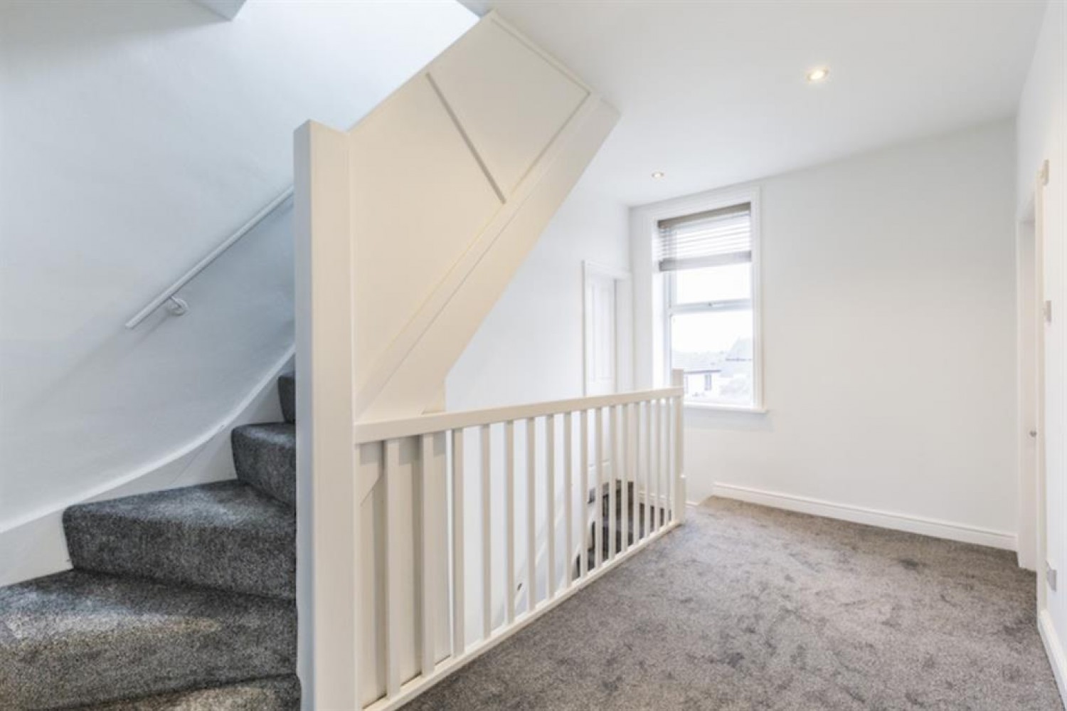 4 bedroom House to let in Wellington Road, Ilkley, LS29