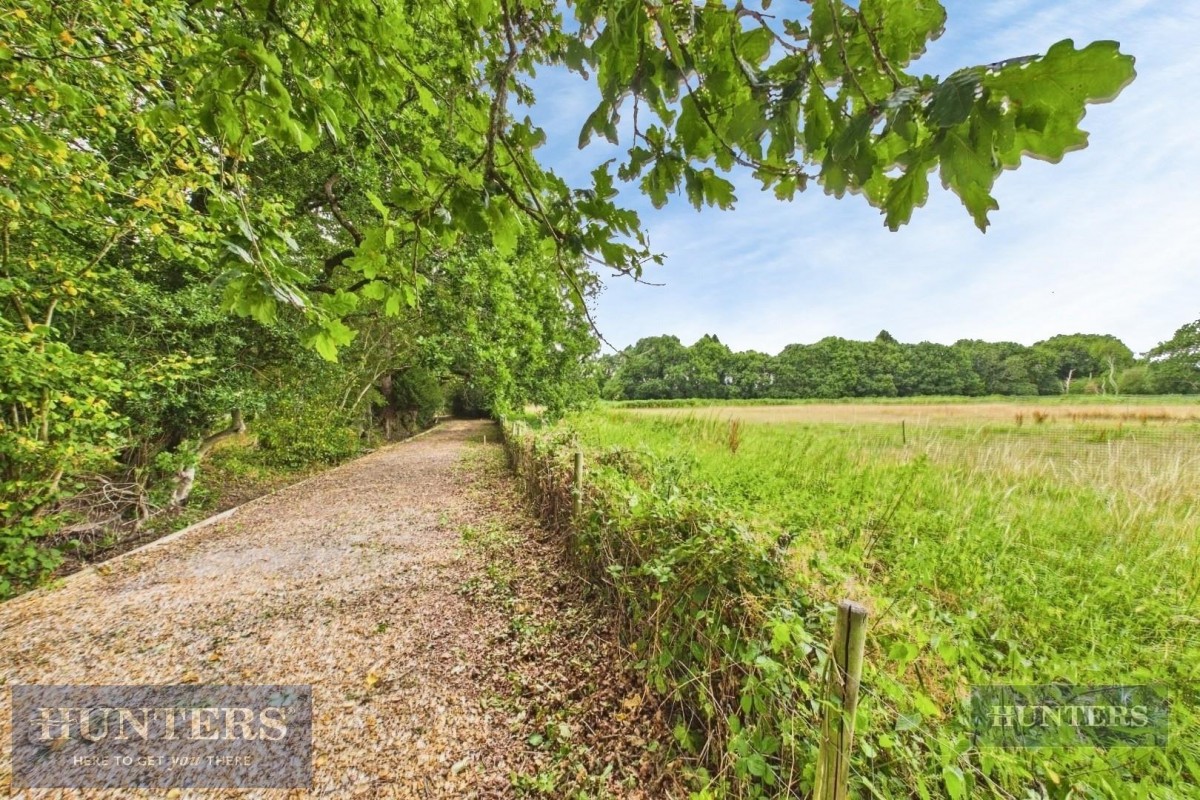 Margards Lane, Verwood