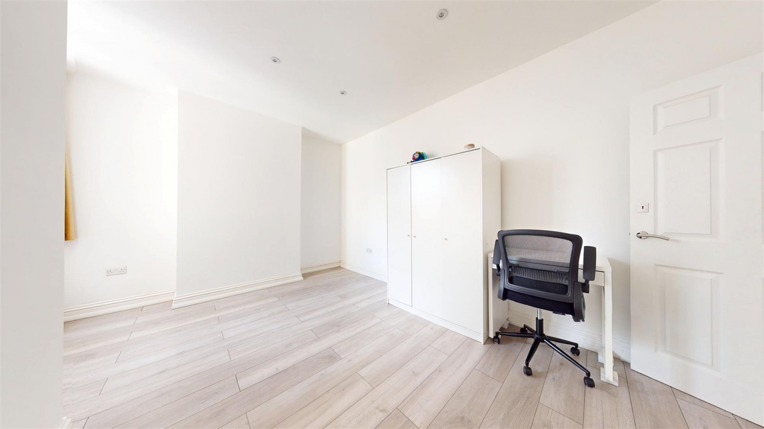 1 bedroom Flat for sale in Windmill Street, Gravesend