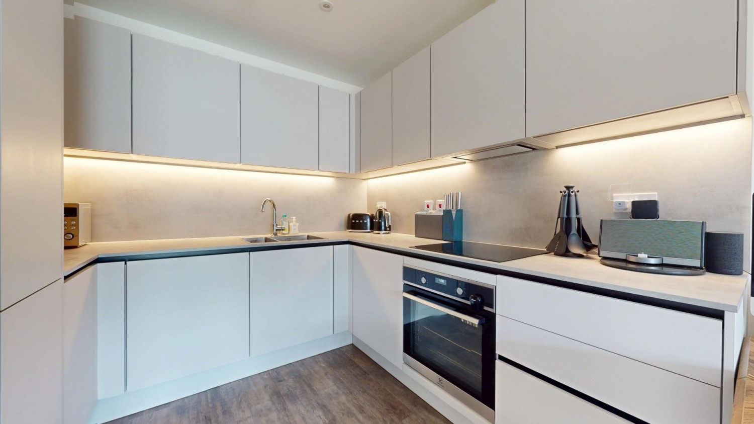 2 bedroom Flat for sale in Eastern Avenue, Western Cross, Ebbsfleet Valley, Swanscombe