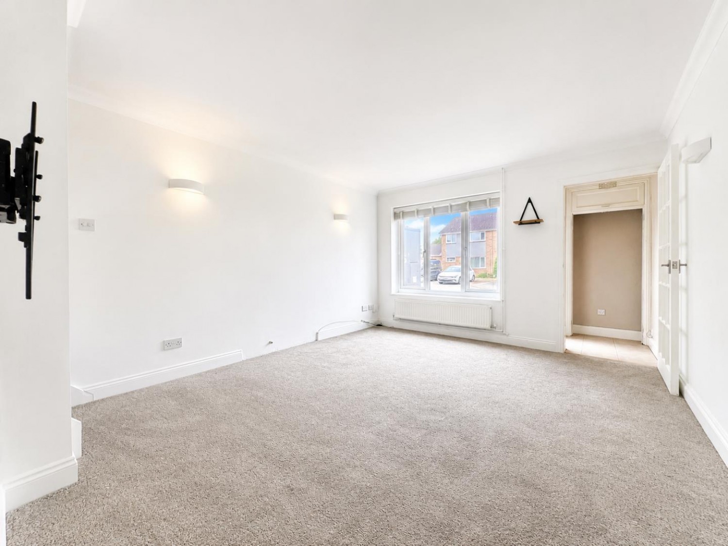 2 bedroom House for sale in Holdenhurst, Ashford