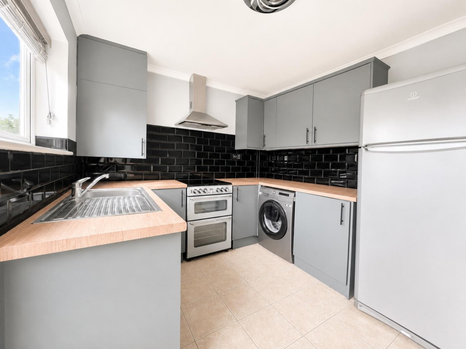 2 bedroom House for sale in Holdenhurst, Ashford