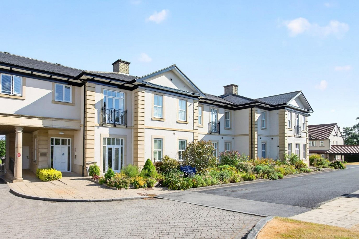 2 bedroom Flat for sale in Hollins Hall, Killinghall, Harrogate
