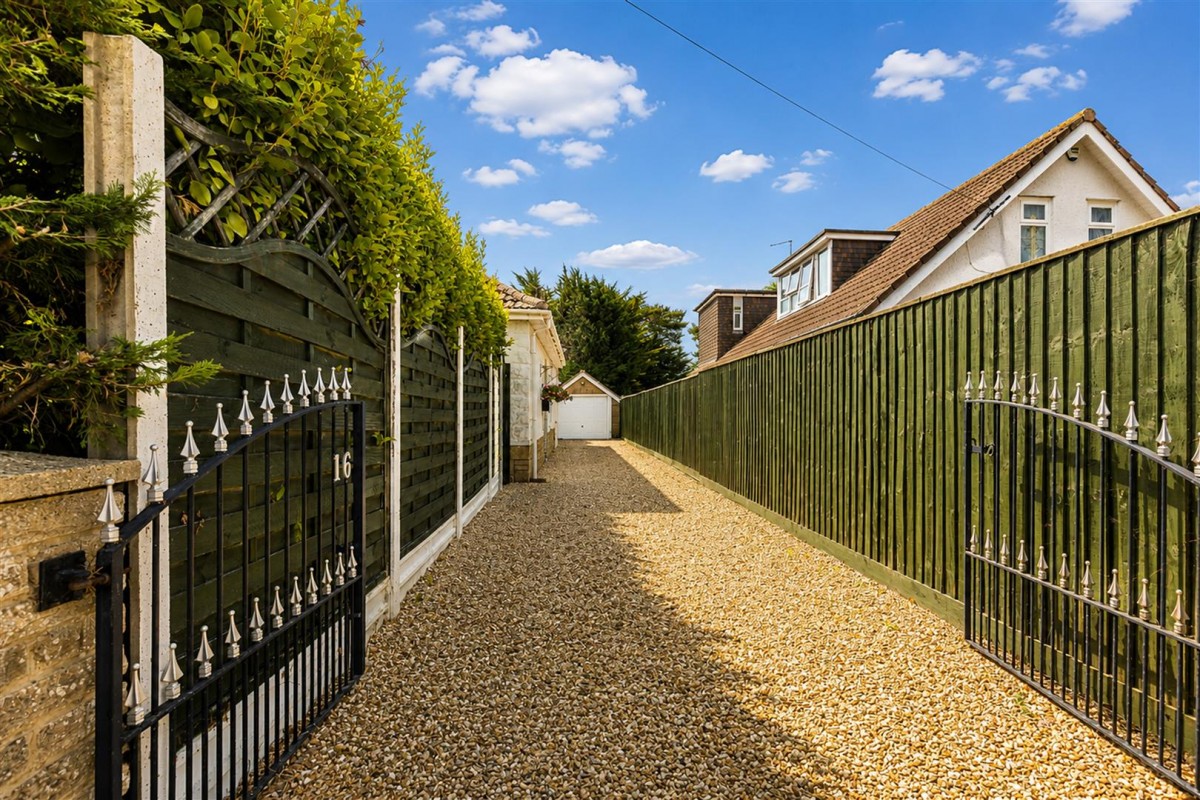 Avenue Road, Walkford, Christchurch