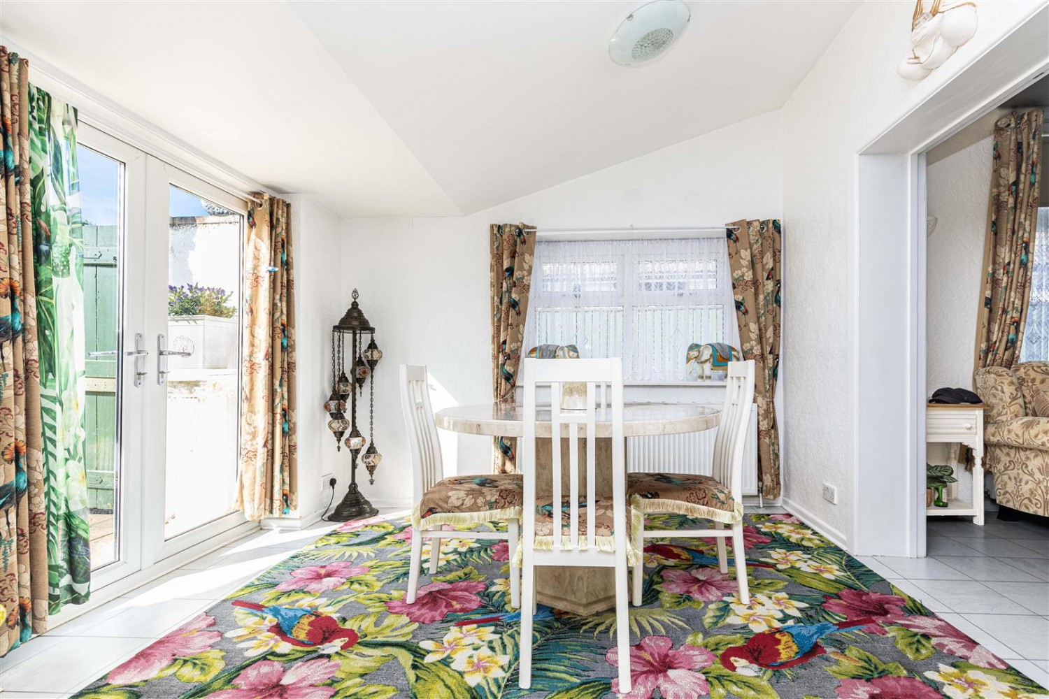 3 bedroom Bungalow for sale in Avenue Road, Walkford, Christchurch