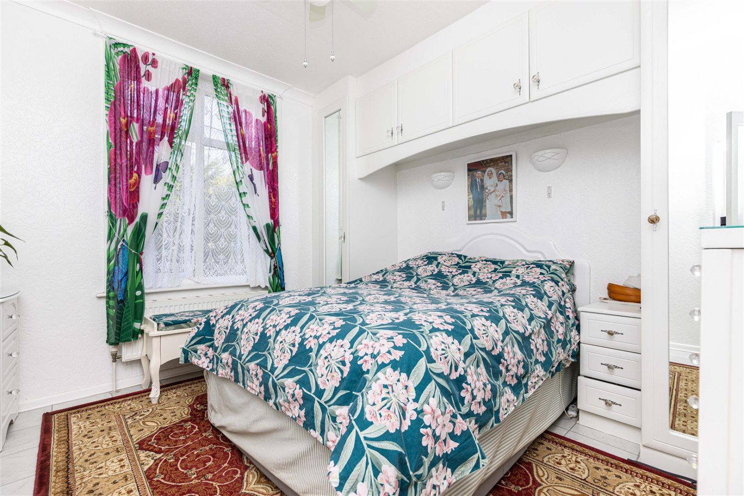 3 bedroom Bungalow for sale in Avenue Road, Walkford, Christchurch