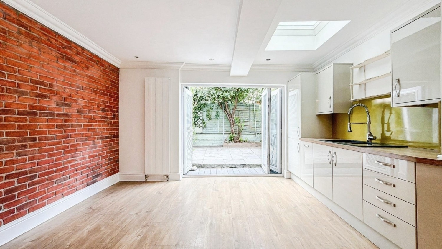 4 bedroom House for sale in Exmoor Street, Southville, BS3 1HD