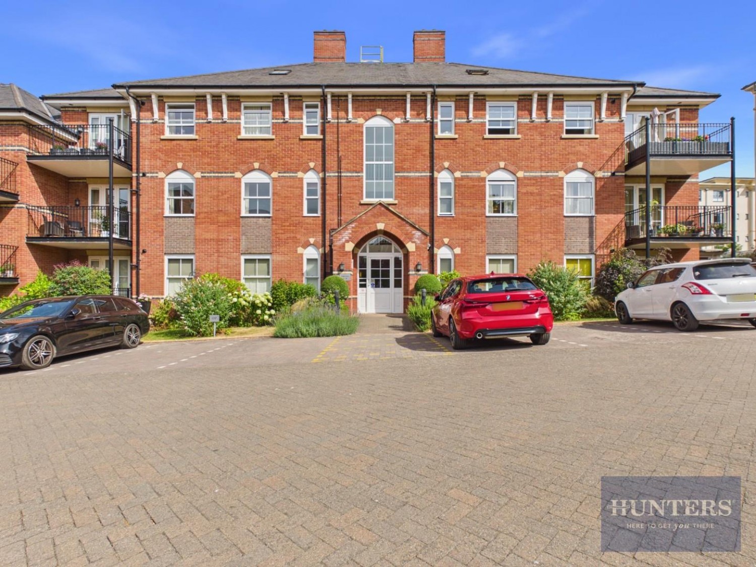 2 bedroom Flat for sale in Cedar Court, Humphris Place, Cheltenham