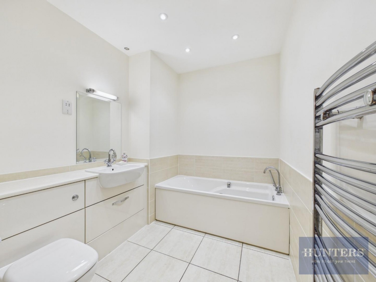 2 bedroom Flat for sale in Cedar Court, Humphris Place, Cheltenham