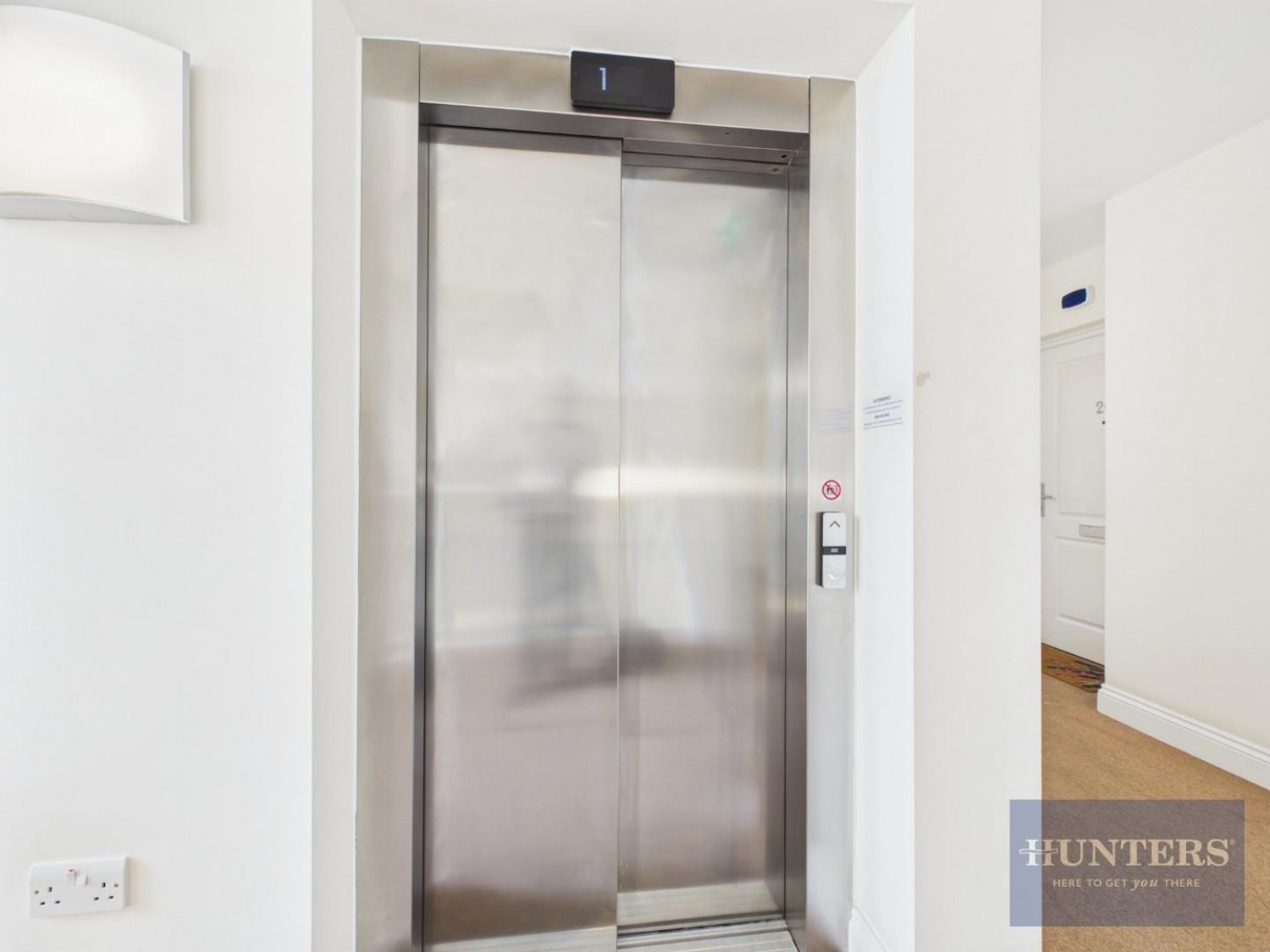 2 bedroom Flat for sale in Cedar Court, Humphris Place, Cheltenham