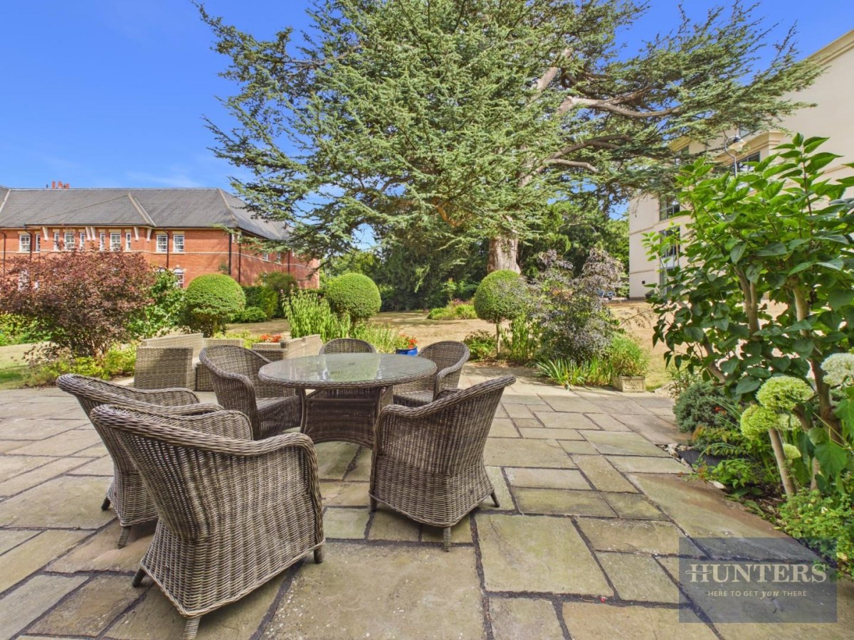 Cedar Court, Humphris Place, Cheltenham