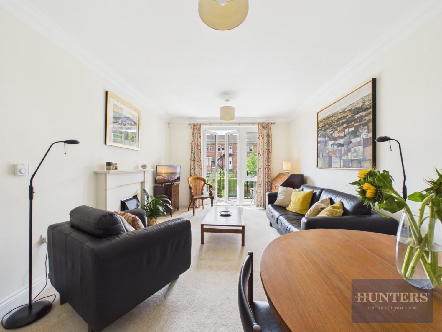2 bedroom Flat for sale in Cedar Court, Humphris Place, Cheltenham