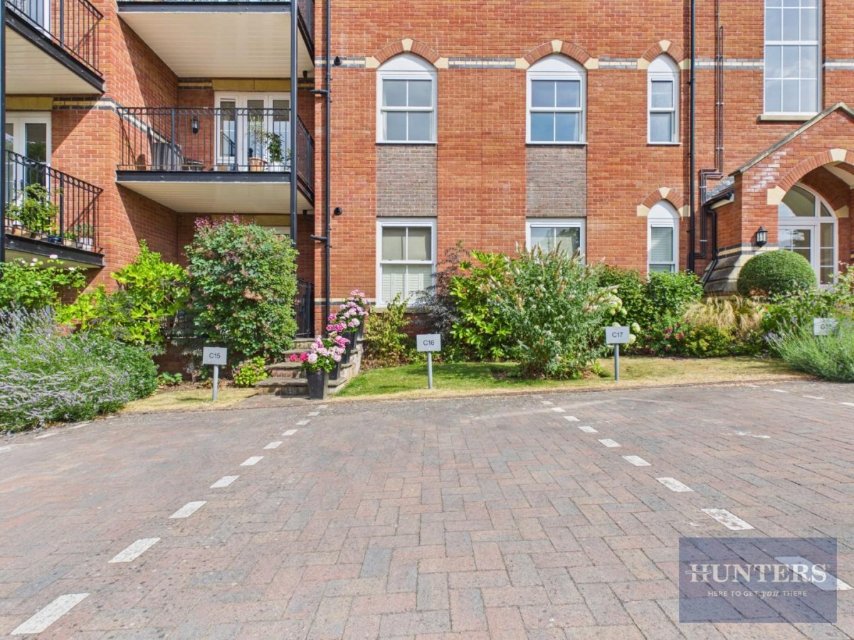 Cedar Court, Humphris Place, Cheltenham