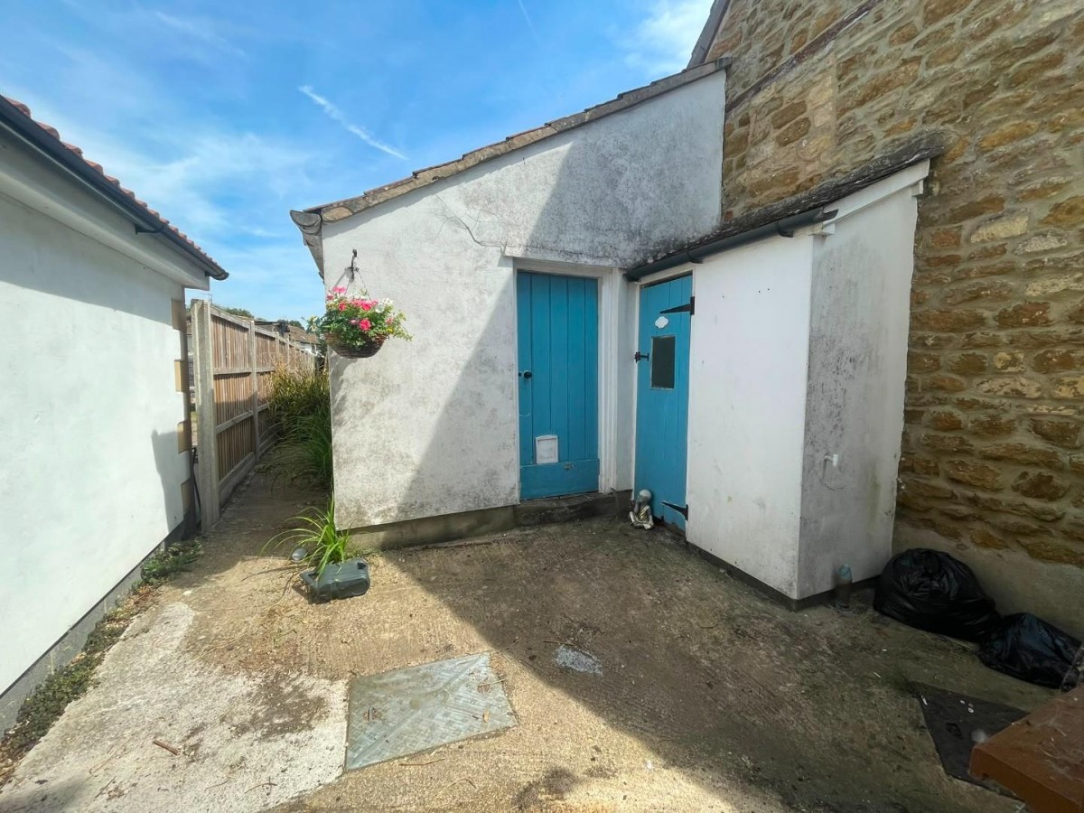 Chapel Street, Cam, Dursley, GL11 5NX