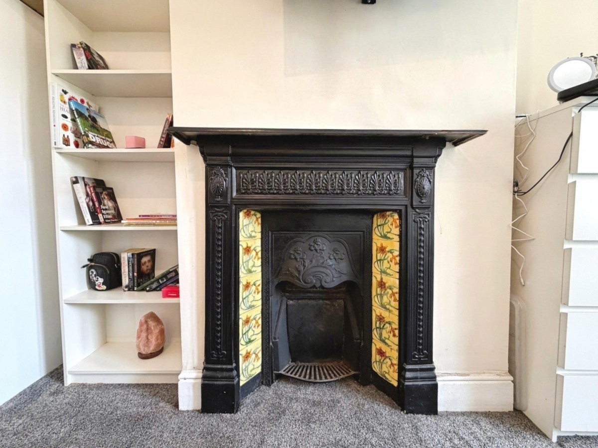 Cleeve Road, Knowle, BS4 2JP