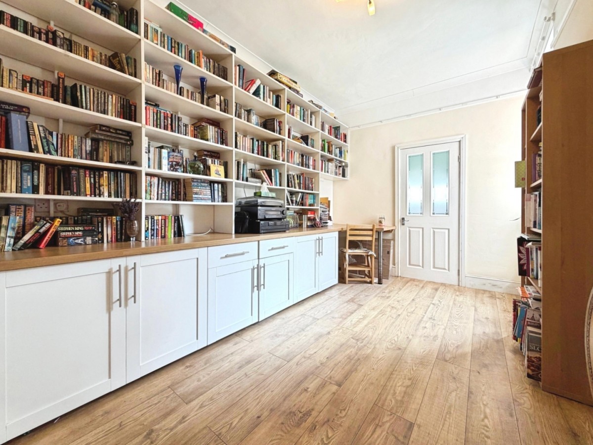 Cleeve Road, Knowle, BS4 2JP